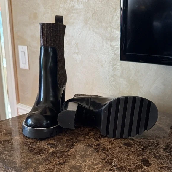 Louis Vuitton Black and Brown Ankle Boots - Picture 3 of 4
